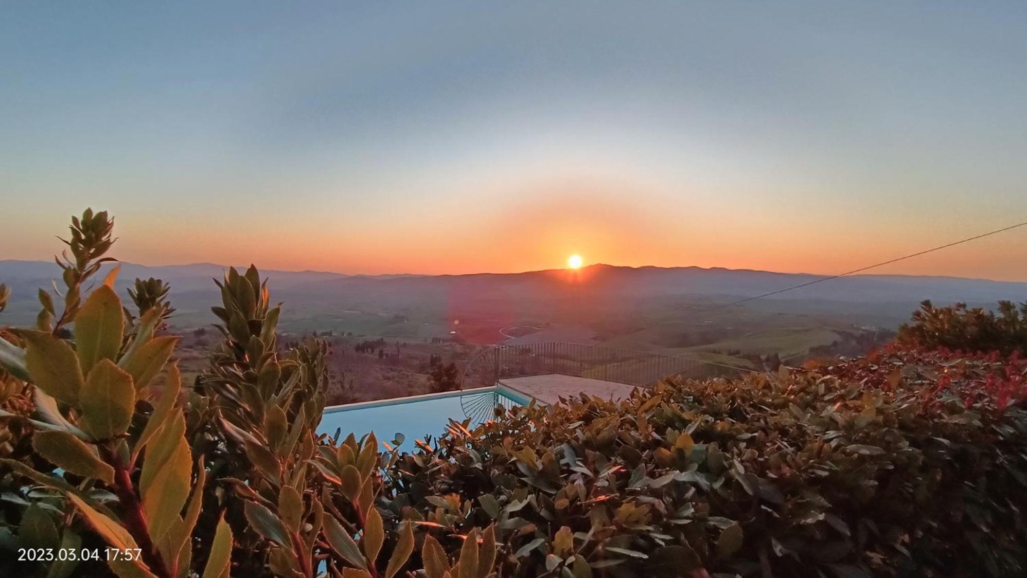 Casale Con Vista Colline Apartman Volterra Kültér fotó